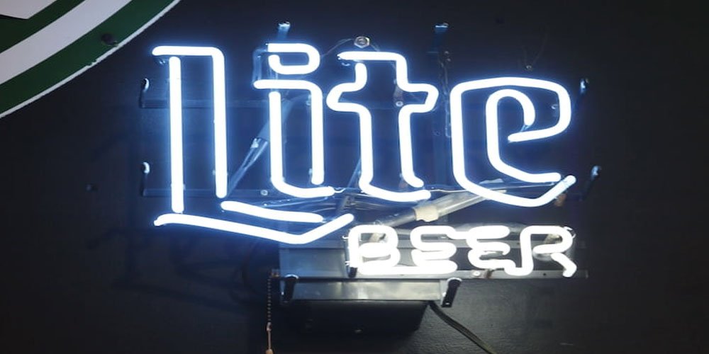 What Are The 4 Cutest Neon Light Beer Signs?