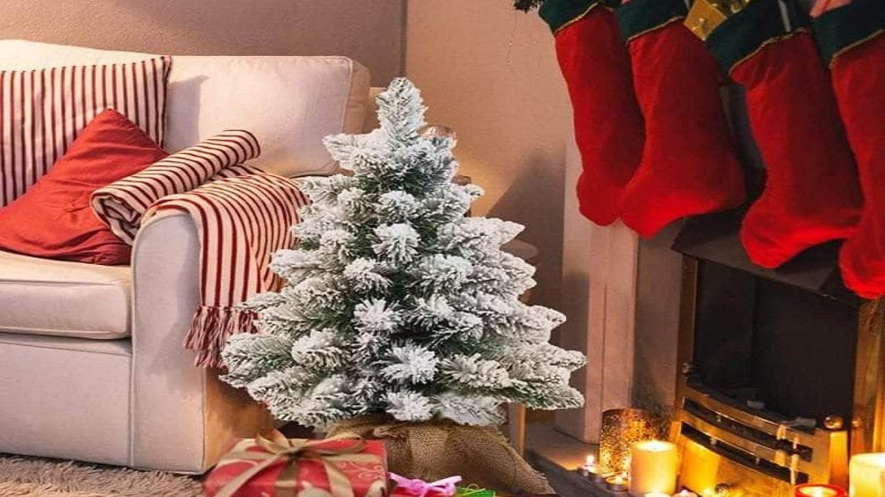 Discover Artificial Christmas Trees Trends 2023: Flocked Christmas Trees